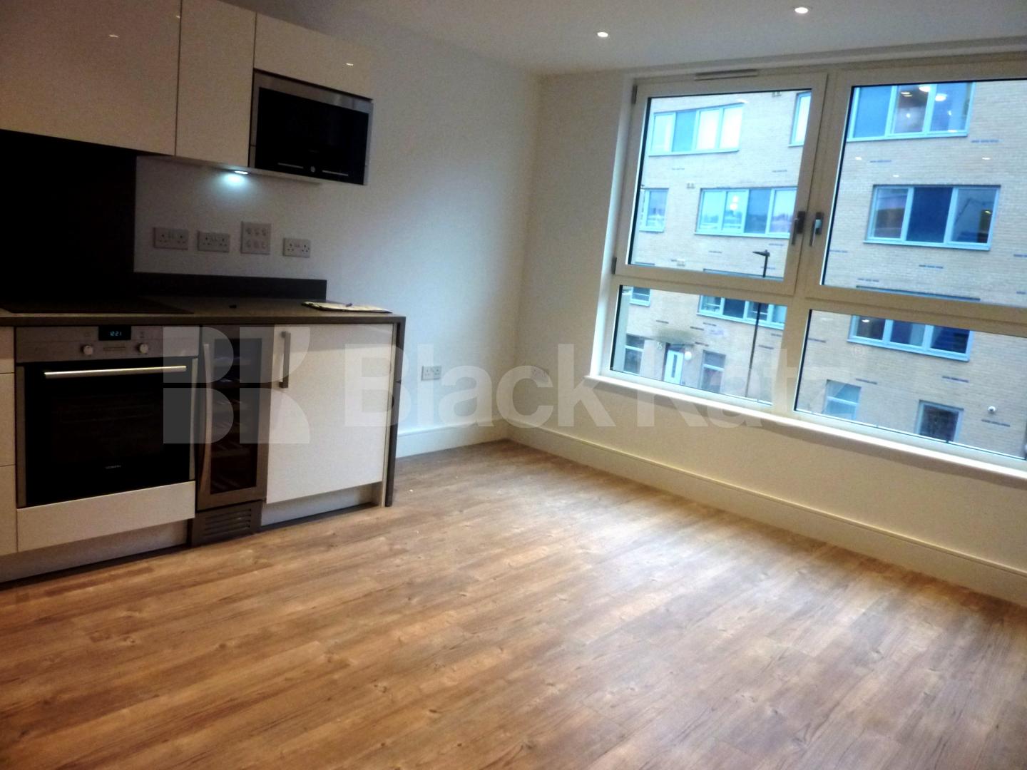 			NEW INSTRUCTION!, 1 Bedroom, 1 bath, 1 reception Flat			 Queensland Terrace, HOLLOWAY